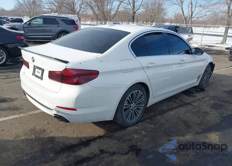 2019 BMW 540I xDrive z USA, uszkodzony, nr VIN WBAJE7C57KWW18242
